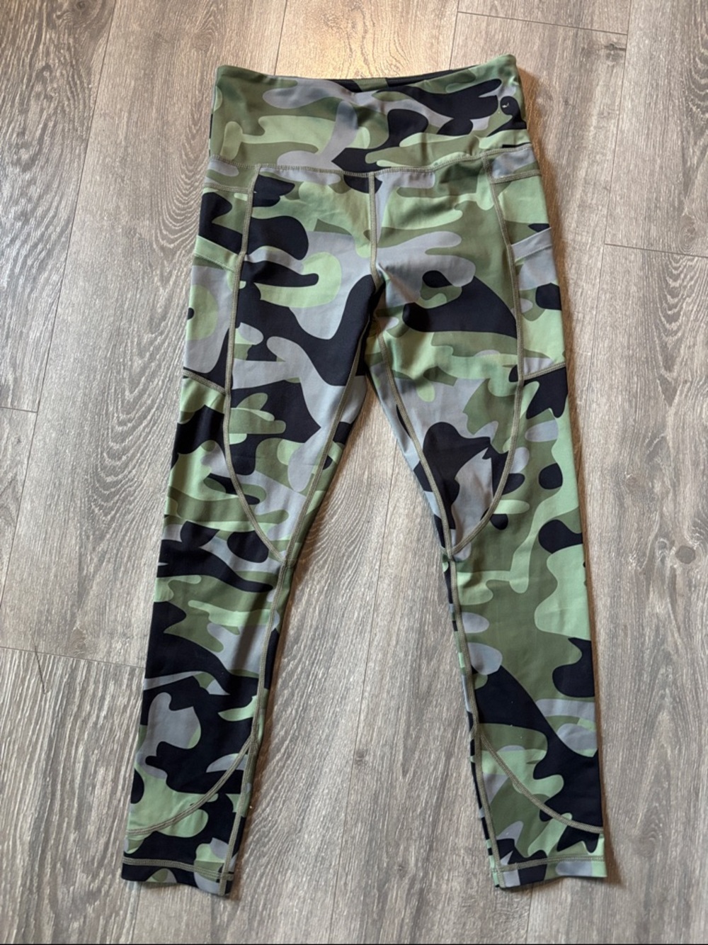 Zyia Active light n tight Camo High-Waist Active Leggings - 6/8 and